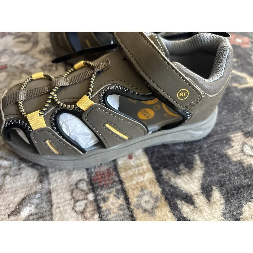 Stride Rite Kids Olive Green and Yellow Closed-Toe Sandals